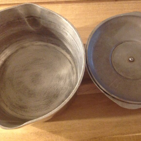 Vintage Wagner Ware Magnalite 3 Quart Saucepan with Lid - 4683 P - Sidney Ohio - Picture 4 of 5